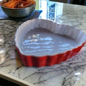 WILTON 2016 Heart Shaped Ceramic/Bakeware